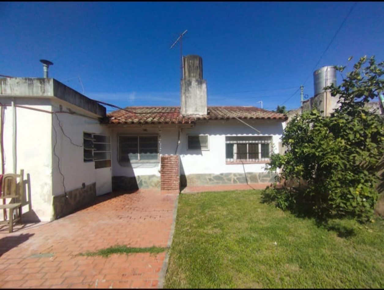 CASA DE 4 AMBIENTES EN VILLA DE MAYO
