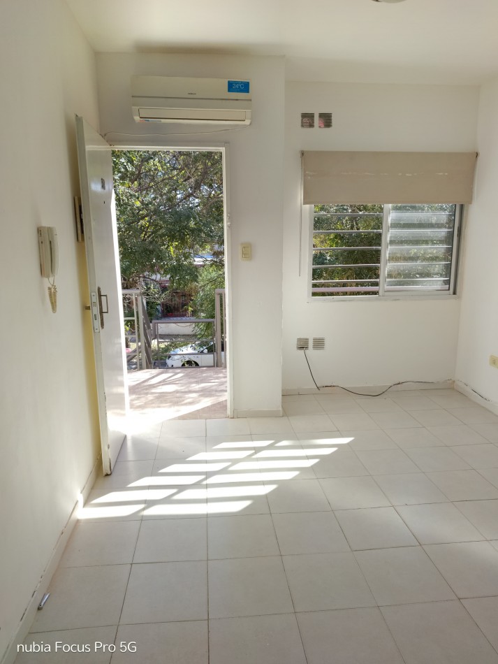 DEPARTAMENTO DE 2 AMBIENTES CON COCHERA EN MUÑIZ