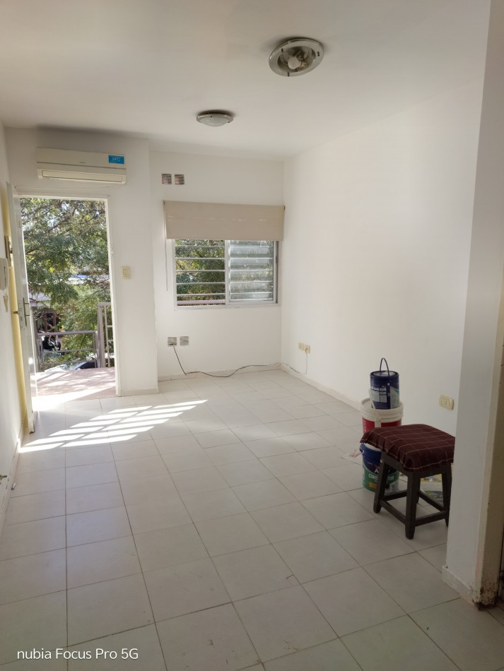 DEPARTAMENTO DE 2 AMBIENTES CON COCHERA EN MUÑIZ