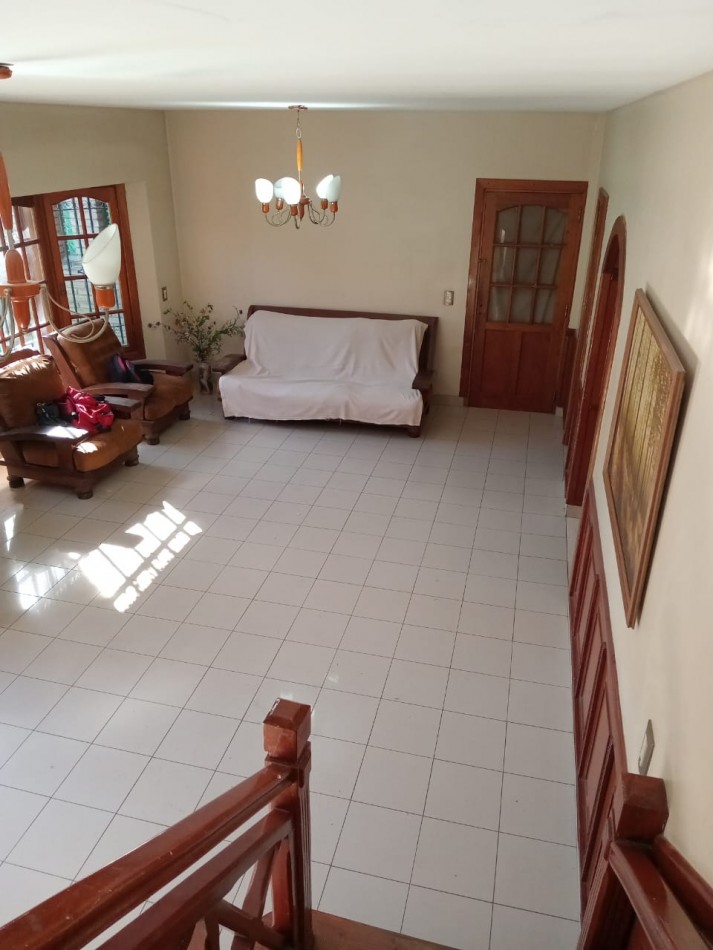 CASA EN BELLA VISTA DE 4 AMBIENTES CON PILETA