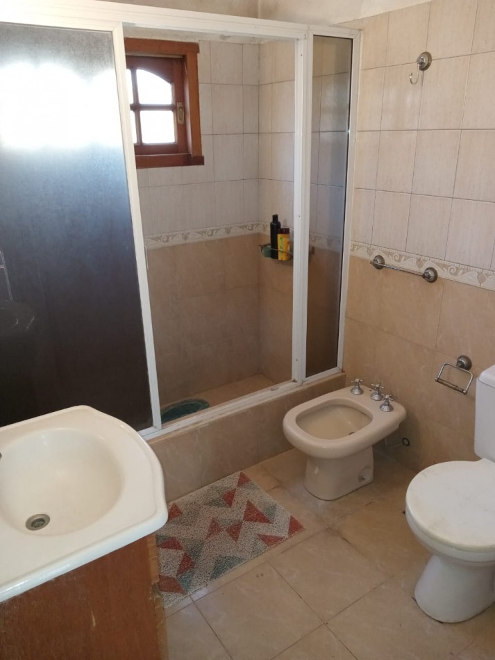 CASA EN BELLA VISTA DE 4 AMBIENTES CON PILETA