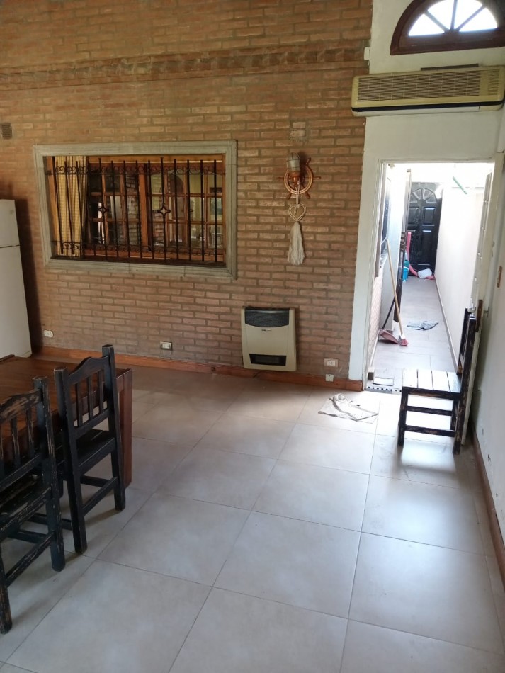 CASA EN BELLA VISTA DE 4 AMBIENTES CON PILETA