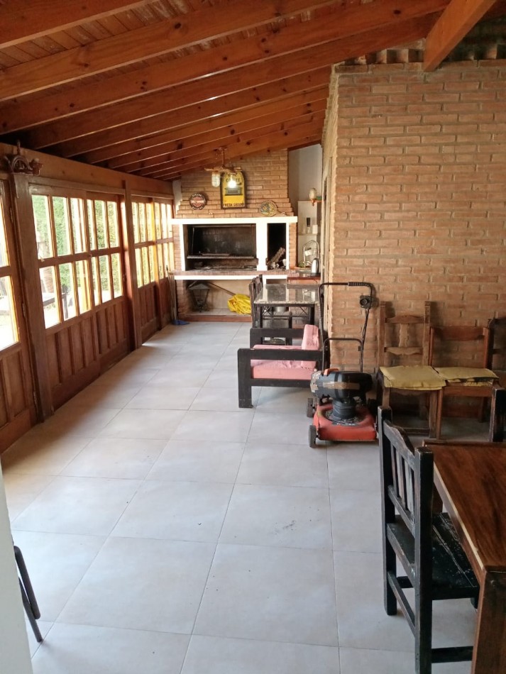CASA EN BELLA VISTA DE 4 AMBIENTES CON PILETA