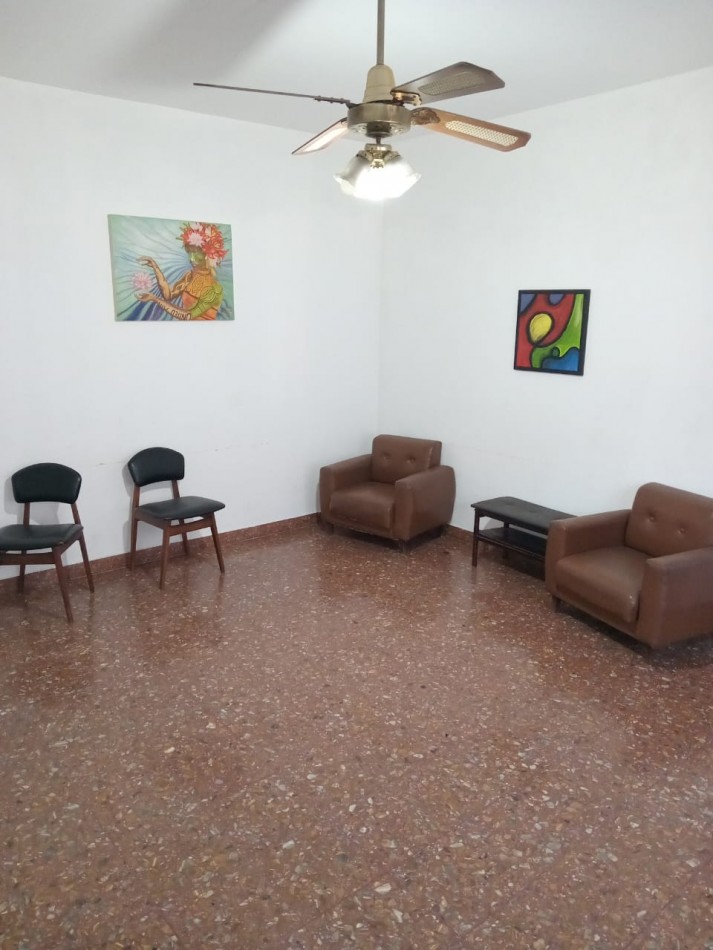 CASA EN ALQUILER EN ADOLFO SOURDEAUX