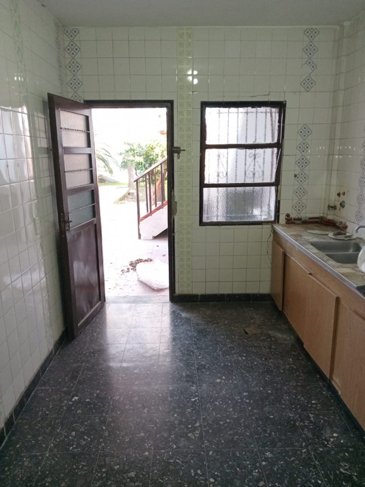 CASA EN ALQUILER EN ADOLFO SOURDEAUX