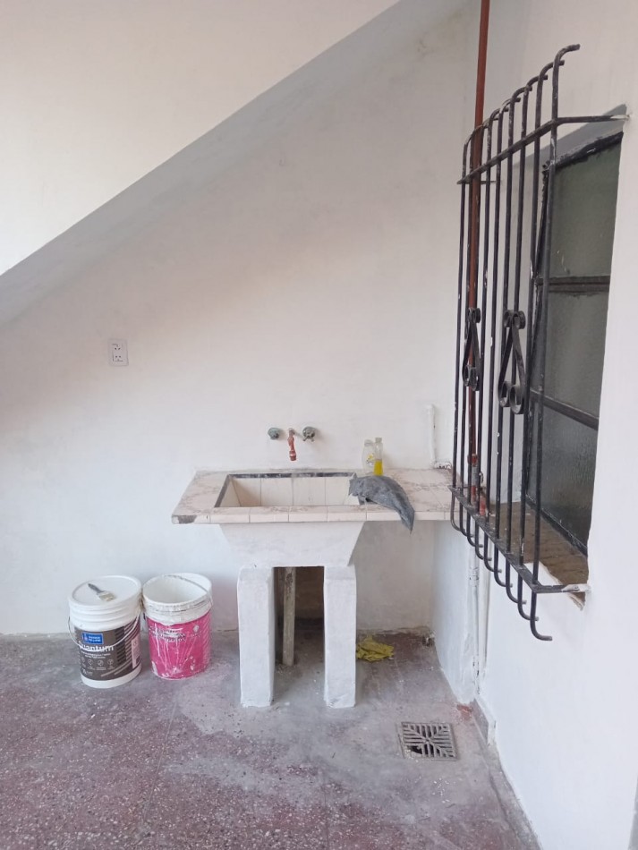 CASA EN ALQUILER EN ADOLFO SOURDEAUX