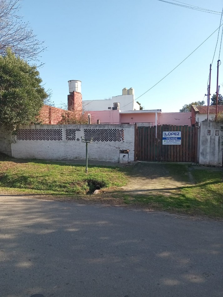 CASA DE 3 AMBIENTES EN EL TALAR