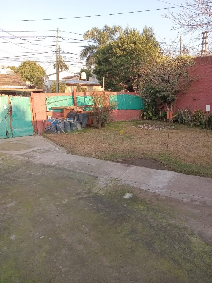 CASA DE 3 AMBIENTES EN EL TALAR