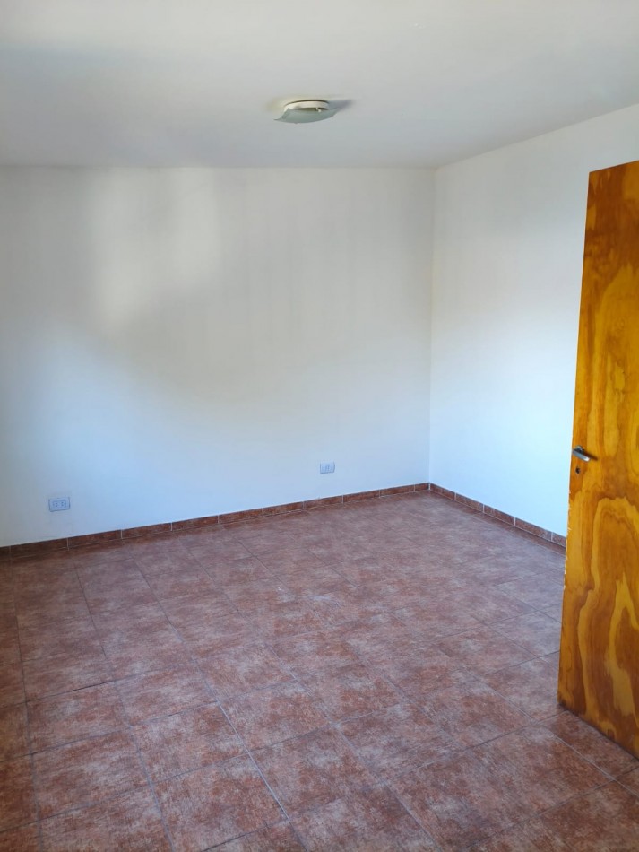 DEPARTAMENTO DE 4 AMBIENTES EN ALQUILER EN SAN MIGUEL -  CRUCE CASTELAR
