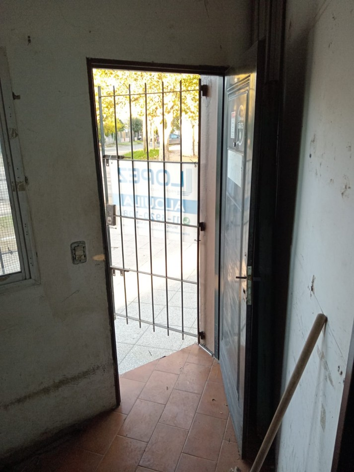 LOCAL EN ALQUILER EN SAN MIGUEL / CRUCE CASTELAR