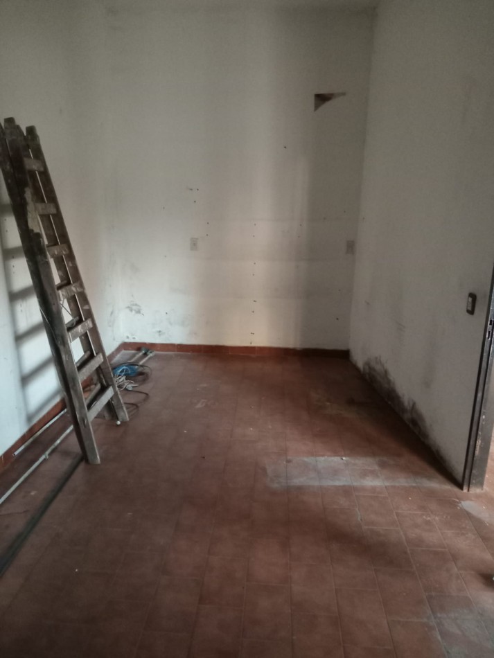 LOCAL EN ALQUILER EN SAN MIGUEL / CRUCE CASTELAR