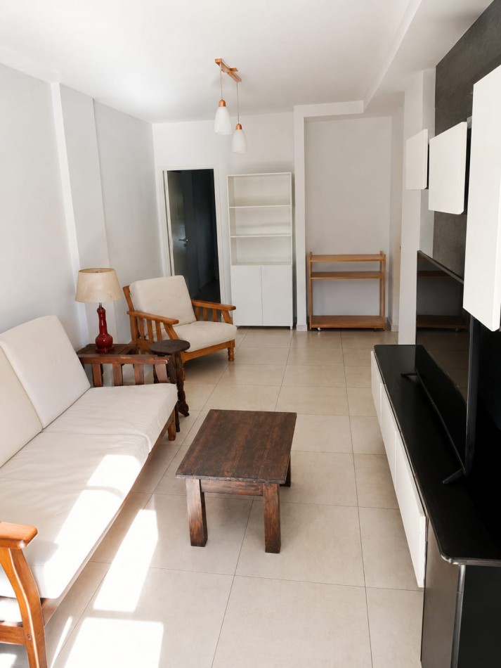 DEPARTAMENTO DE 3 AMBIENTES CON COCHERA