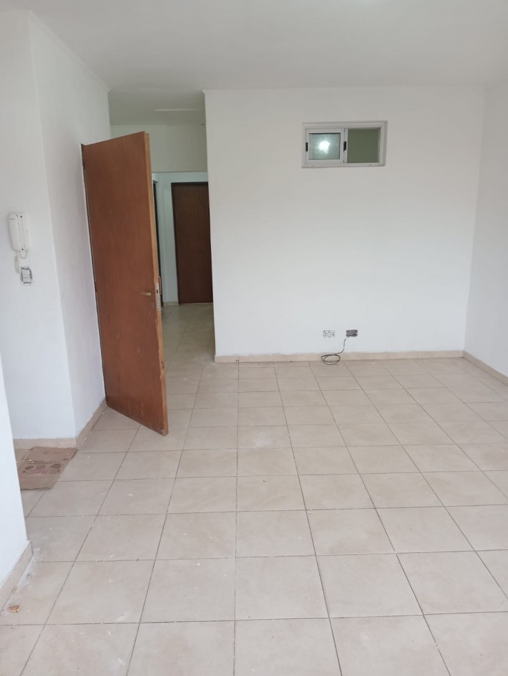DEPARTAMENTO DE 3 AMBIENTES EN ALQUILER EN JOSE C PAZ